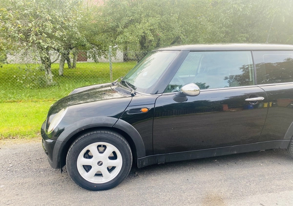 MINI ONE cena 7999 przebieg: 205900, rok produkcji 2002 z Legnica małe 137